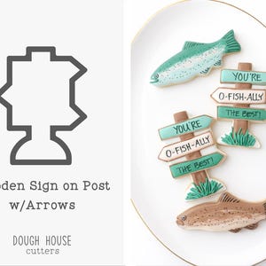Wooden Sign on Post w/Arrows Cookie Cutter