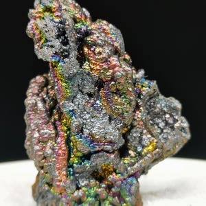 407) Muestra de goethita iridiscente de color arcoíris (32 g)