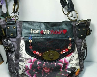 Bolso Desigual, piel y lona, diseño floral, bandolera con asa, estilo vintage años 2000, negro y colorido, bolso Desigual original para mujer