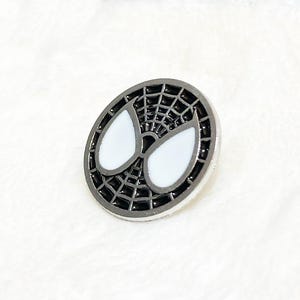 Spidey (Red/Black) | Enamel pin