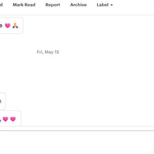 May include: A digital messaging interface showing a conversation with the text: Yes, I will for sure, Hey girl, I was aproved, Thank u so much, U are an angel. The sidebar displays the name Vit&oacute;ria Y&eacute;, Previous Buyer, and a recent order thumbnail.