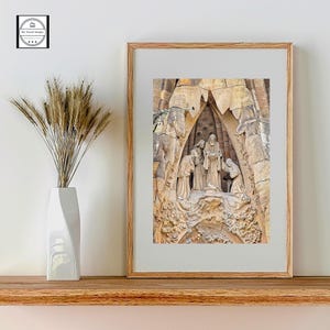 Basílica da Sagrada Família: Fachada da Sagrada Família - Impressão fotográfica de arte religiosa.
