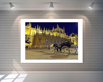 Nachtafdruk kathedraal kathedraal van Sevilla: paardenkoets, gotische architectuur