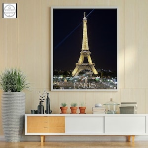 Impression de photographie de nuit enchanteresse de la tour Eiffel : décoration d'art murale paysage urbain parisien