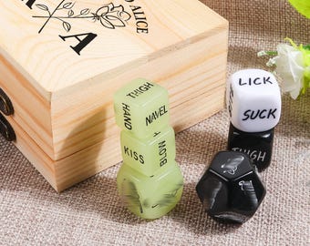 Jeu de dés pour soirée en amoureux – Jeu de dés en bois pour les repas et les activités en couple, idées de rendez-vous amusants | Excellent cadeau pour la Saint-Valentin, un