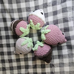 Handmade Crochet Strawberry Plushie Cute Amigurumi Strawberries & Chocolate Covered Strawberries Soft Fruit Plushie, Cute Gift, Home Decor