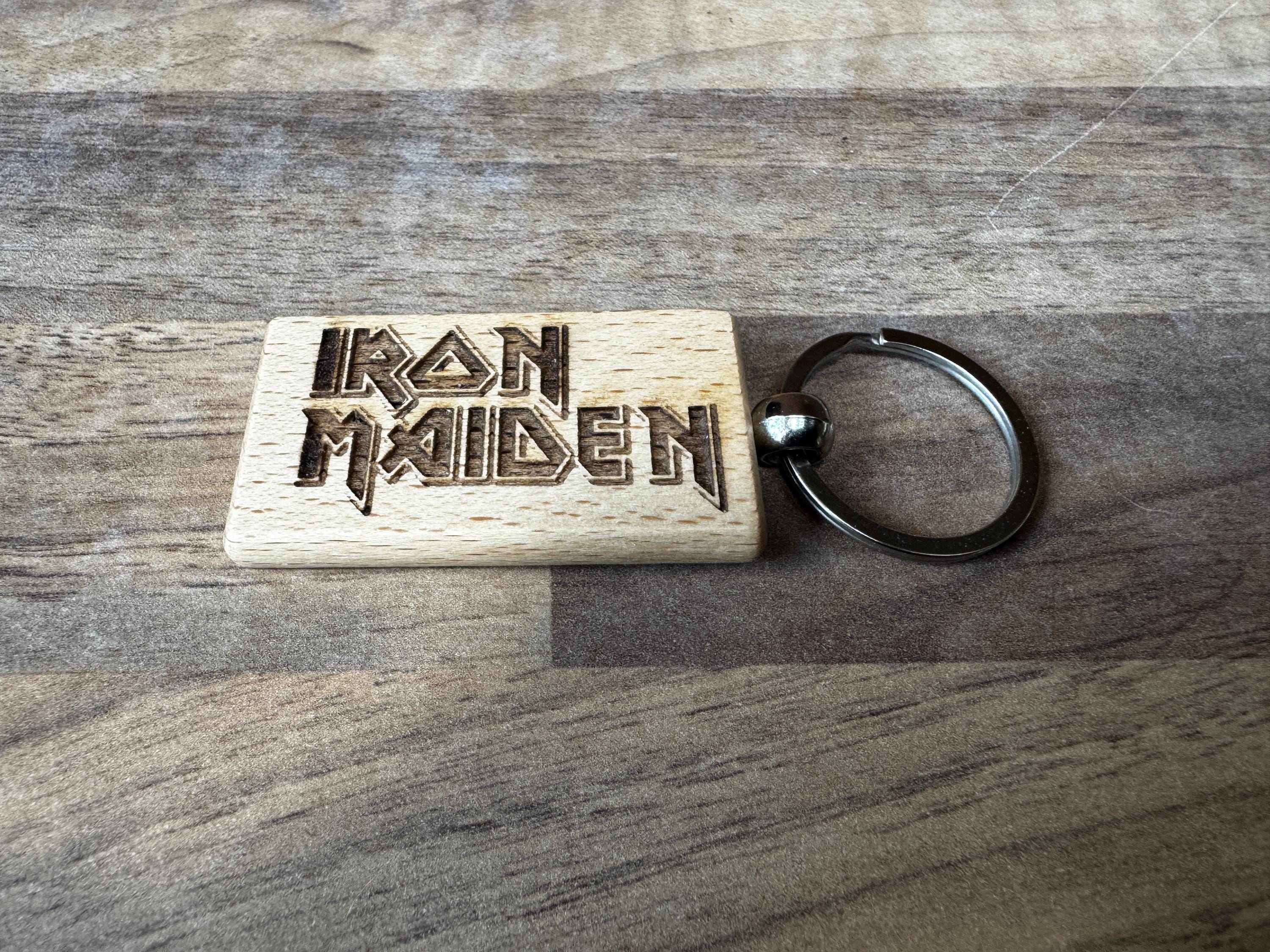 Porte-clés Officiel Iron Maiden - Logo Du Groupe En Alliage De Zinc Vieilli Argenté | Cadeau Fan De Metal, Accessoire