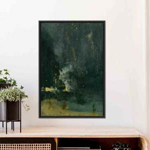 Pode incluir: Uma pintura de um céu noturno verde escuro com um brilho fraco de luz à distância. O céu está salpicado de pequenas estrelas brancas e a luz parece vir de uma cidade ou vila distante.