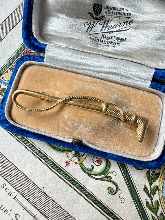 14K Equestrian Riding Crop Brooch