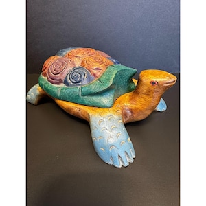 Hand-Carved & Painted Wooden Turtle Trinket Box Sea Ocean Beach Decor