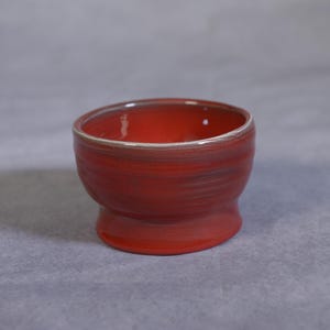 Vide poche céramique faïencée rouge ,France