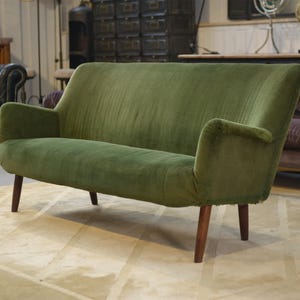 Canapé en velours vert 1960's