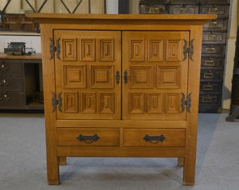 Armoire rustique 2 portes 2 tiroirs en chêne massif et fer forgé 1960's