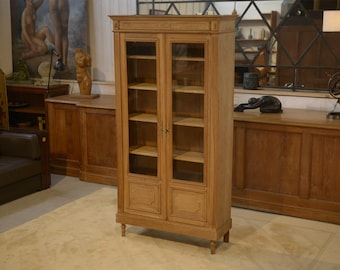 Vitrine en chêne brut 1950's