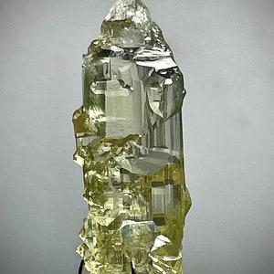 Excelente cristal de Heliodor, Khoroshiv, Ucrania, 31 mm