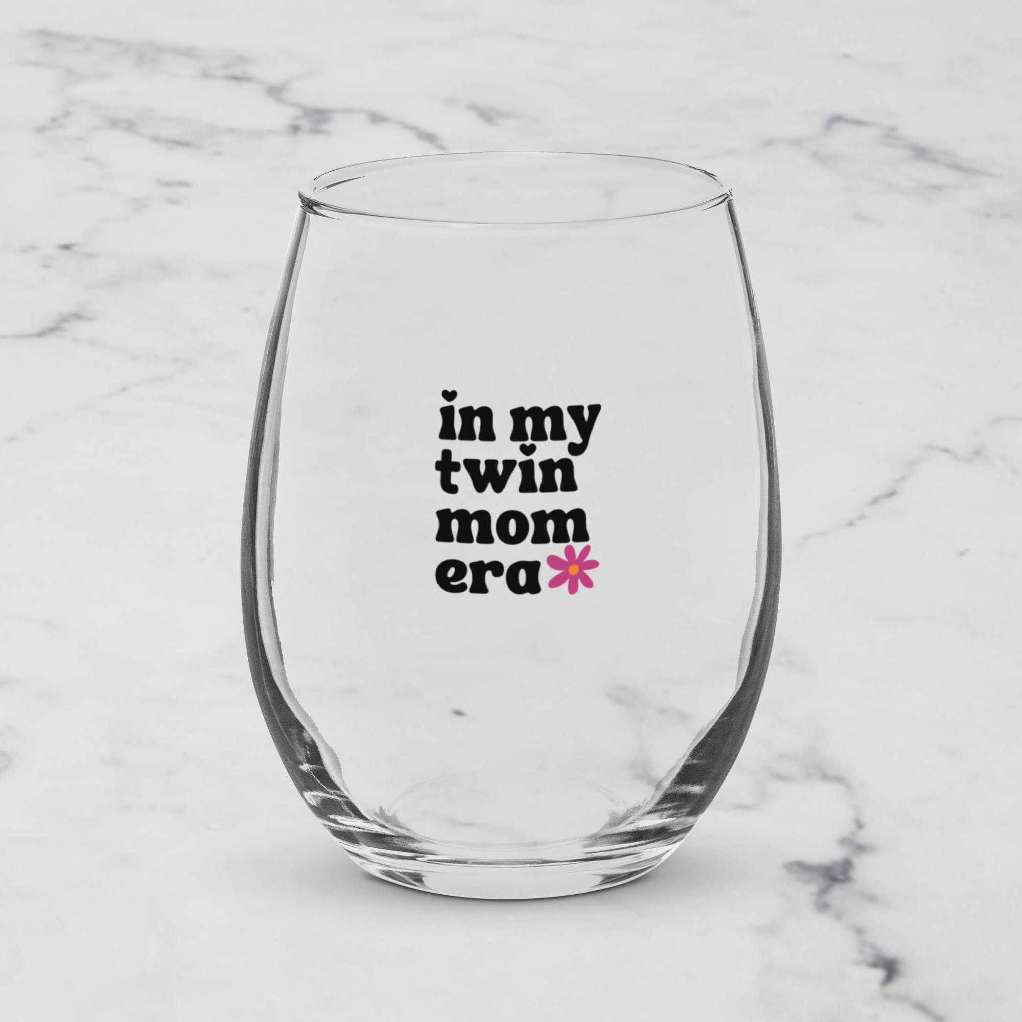 Mom Thinks She's in Charge RTS 16 oz stainless steel wine glass