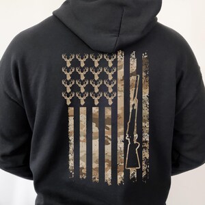 Camouflage hunting hoodie gift for him, ideal for Father’s Day or Christmas.