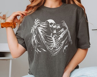 Skeleton Ripping Rib Cage Vintage 90s Graphic T-Shirt, Rib Cage Shirt, Retro Skeleton Tee, 90s Skull Shirt, Skull Tee, Comfort Colors® Shirt