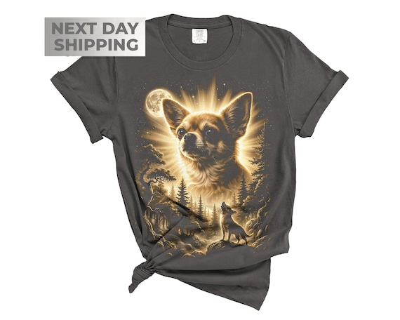 Chihuahua Howling to The Moon Vintage T-Shirt, 90s Retro Animal Graphic Tee, Chihuahua Mom Gift, Silly Dog Shirts, Chihuahua Gifts