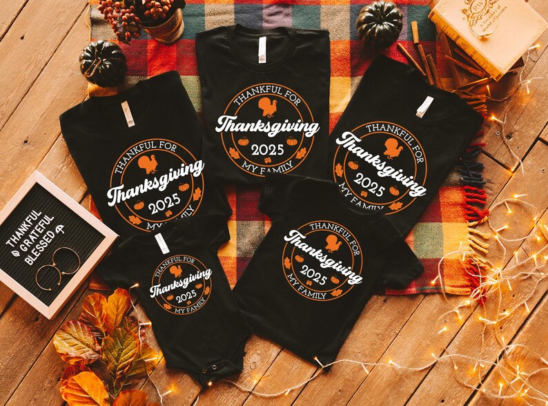 Custom Family Thanksgiving 2025 Matching Shirt, Personalized Family Thanksgiving Dinner Shirts, Autumn Family T-shirts, Pumpkin Season Shirt