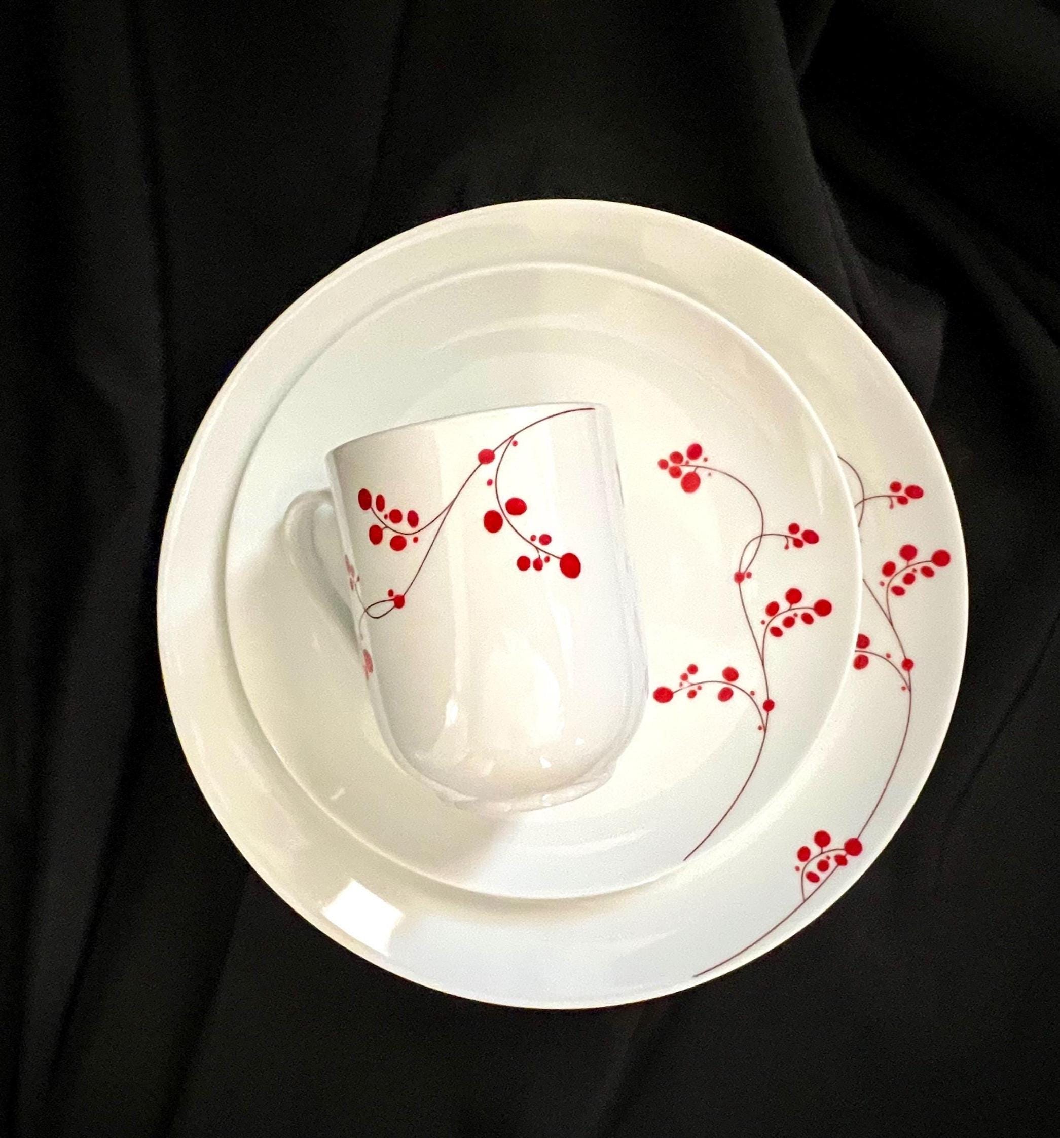 Mikasa Gourmet Basics Red Berries Dinnerware | Dinner Plates