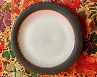 Mikasa Potter’s Art Swiss Coffee Dark Brown Dinner Plates