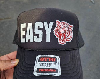 Easy Tiger Trucker Hat – Streetwear Trucker Cap, Vintage Tiger Graphic Snapback, Retro Aesthetic Hat