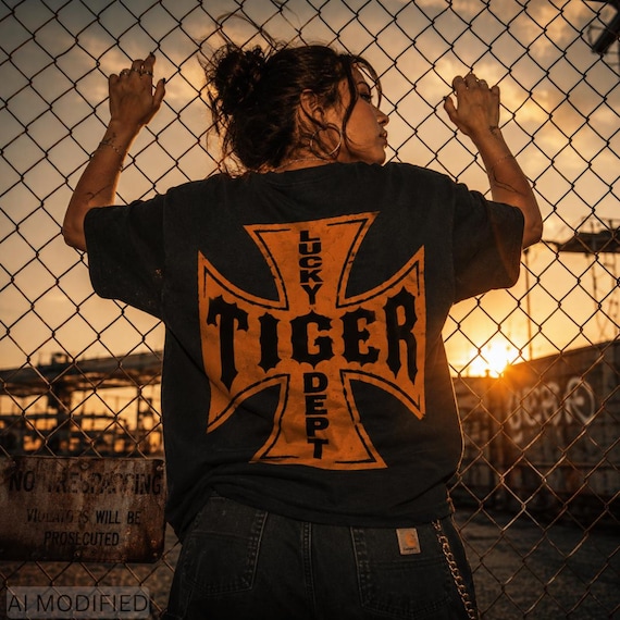 Lucky Tiger Vintage Washed T Shirt, Heavyweight 250 GSM Streetwear Tee, Enzyme Washed Graphic Shirt, Oversized Cotton Tiger Tee, Premium Tee