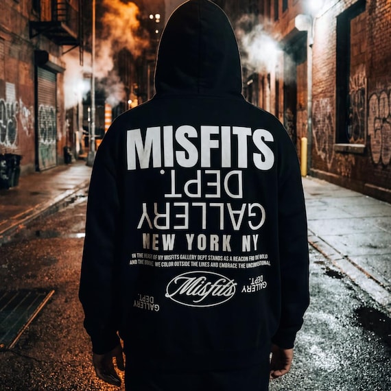 Misfits New York Hoodie – Oversized Streetwear Hoodie | Urban Graphic Hoodie | Retro NYC Style Pullover | Unisex Fleece Hoodie