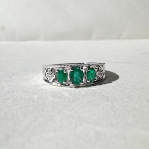 Genuine Emerald and Diamond Ring / 14k Solid White Gold
