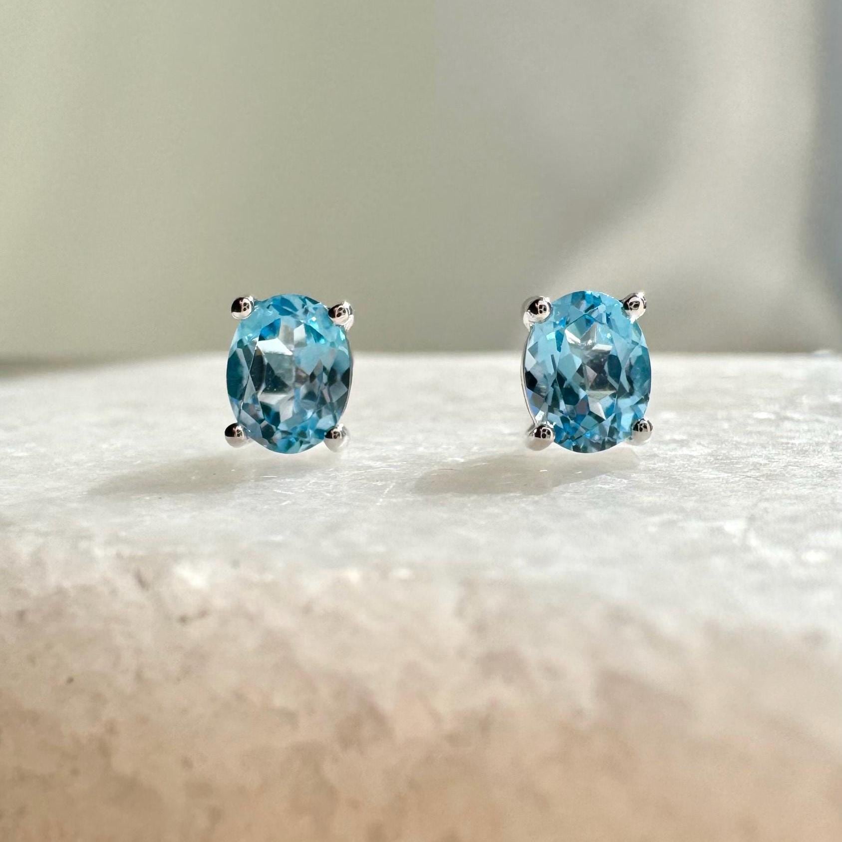 Orecchini A Lobo In Oro Giallo 9kt Con Topazio Blu - Diametro 4mm - Old English Jewellers - 4