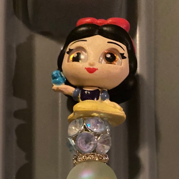 Handcrafted Snow White Doorable pen