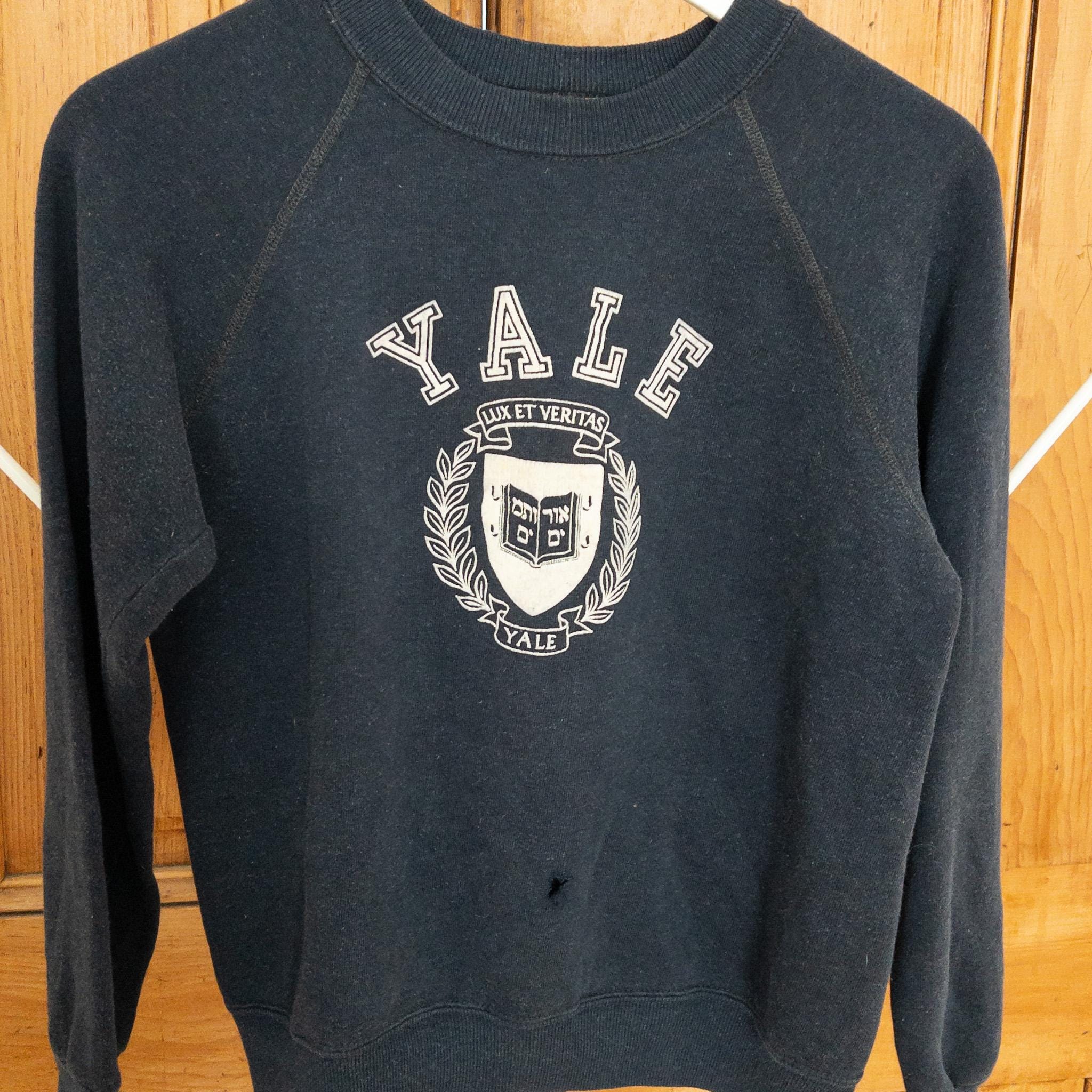 Vintage 70s 80s Yale University collegiate navy blue raglan crewneck sweatshirt Yale Velva Sheen