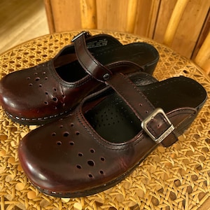 Dansko Mary Jane Clogs Merrie Cordovan Cabriot Leather  Size 37 Y2K early 2000s era