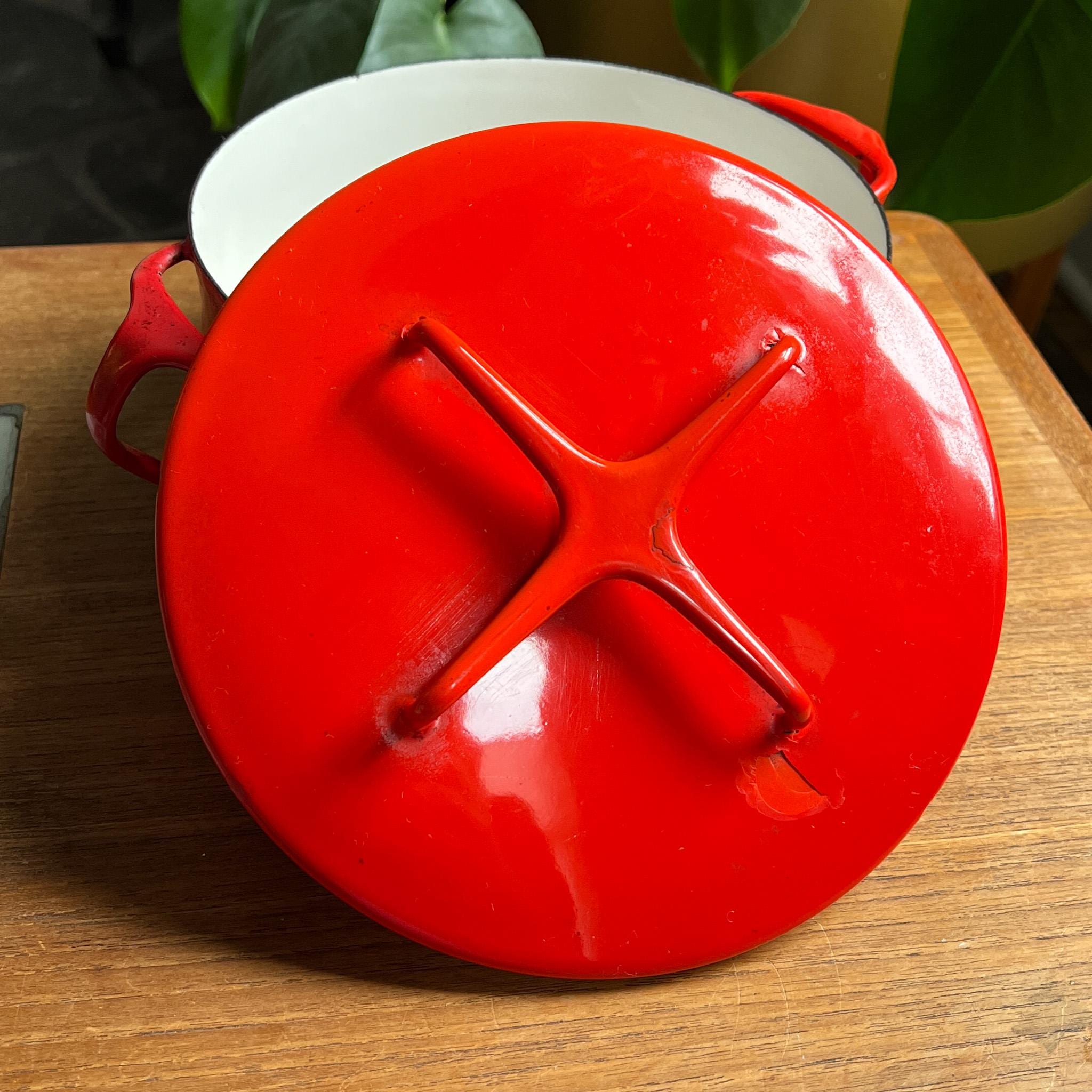 DANSK オーブンディッシュ　レッド　中古 Vintage Dansk Kobenstyle Red Enamel Dutch Oven, Mid-century Modern