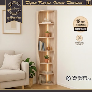 Puede incluir: Una estantería esquinera de madera clara con bordes curvos e iluminación integrada. Los estantes exhiben libros, plantas y objetos decorativos. El texto "Digital Plan file - Instant Download" y "sy3Dproject" son visibles. El grosor del estante es de 18 mm y personalizable.