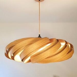 Wonderful & large oak wood hanging lamp. Decently accentuated wood grain. Uniquely handmade in Germany. Pendant lamp or chandelier. zdjęcie 2