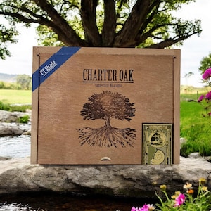 Empty Foundation Cigars Charter Oak Connecticut Nicaragua CT Shade Toro Cigar Box. Tobacciana perfect gift box arts crafts storage keepsake