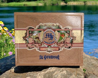 Empty My Father La Promesa Toros Cigar box. Nicaragua tobacciana perfect gift box arts crafts storage keepsake