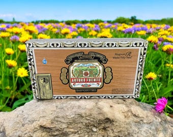 Empty A. Fuente Cigar Box: Rosado Sungrown Magnum R Vitola 52. Velvet Lining Available.  Dominican Republic