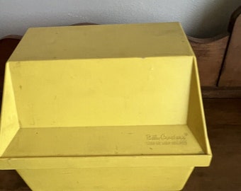 Vintage Betty Crocker step by step recipe file in yellow plastic retro box