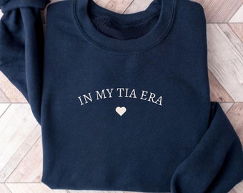 Tia Sweatshirt Auntie Announcement Custom Aunt Sweater Auntie Gifts New Auntie Gift Aunt Gift Aunt Birthday Gift Future Auntie Sweater