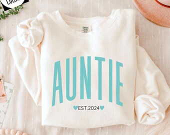 Aunt Sweatshirt Comfort Colors® Aunt Christmas Gift Wildflowers Auntie Sweater Auntie Shirt Baby Announcement Gift For Aunt Sweater