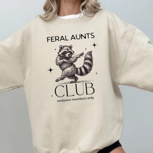 Pregnancy Reveal to Sister Auntie Shirt Opossum Shirt Feral Aunt Shirt Pregnancy Reveal to Family Weirdcore Clothing Baby Announcement