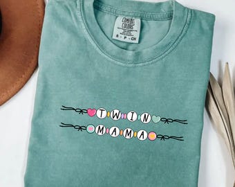 Twin Moms Club Comfort Colors® Shirt, Coquette Mom Tee, Mom of Girls Shirt, Twin Mom T-Shirt Trendy Mama Shirt, Cute Mom Shirt, Twin Mama
