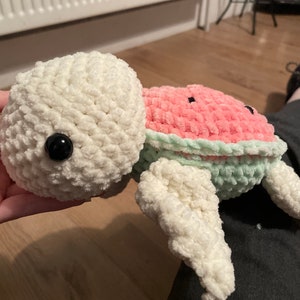 Niedliche Amigurumi Wassermelonen Schildkröte