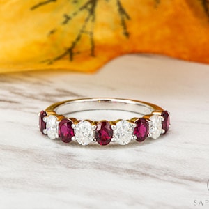 Alliance ovale rubis et moissanite en argent sterling massif, bague à superposer élégante