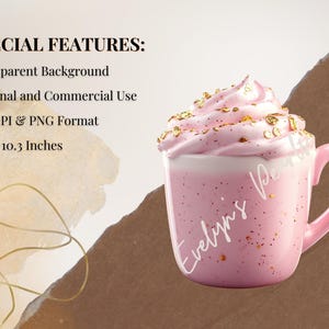 Pu&ograve; includere: Una tazza in ceramica rosa con un bordo bianco e un interno bianco. La tazza &egrave; piena di panna montata rosa con spruzzi dorati. La tazza ha il testo "Evelyn's Pe" scritto sul lato.