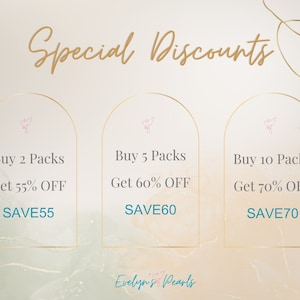 Op de afbeelding: Een grafiek met drie gebogen secties, elk met een andere kortingsaanbieding voor het kopen van meerdere pakketten parels. De eerste sectie zegt "Koop 2 pakketten Krijg 55% korting SAVE55", de tweede sectie zegt "Koop 5 pakketten Krijg 60% korting SAVE60", en de derde sectie zegt "Koop 10 pakketten Krijg 70% korting SAVE70". De grafiek is op een lichtbeige achtergrond met gouden accenten.
