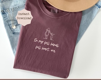 Mama Shirt svg niedliche junge Mutter Geschenk png volle Hand voll Herz Ära svg minimalistische Mama Sweatshirt png Mutter Kind Shirt Design Mama Freund Geschenk
